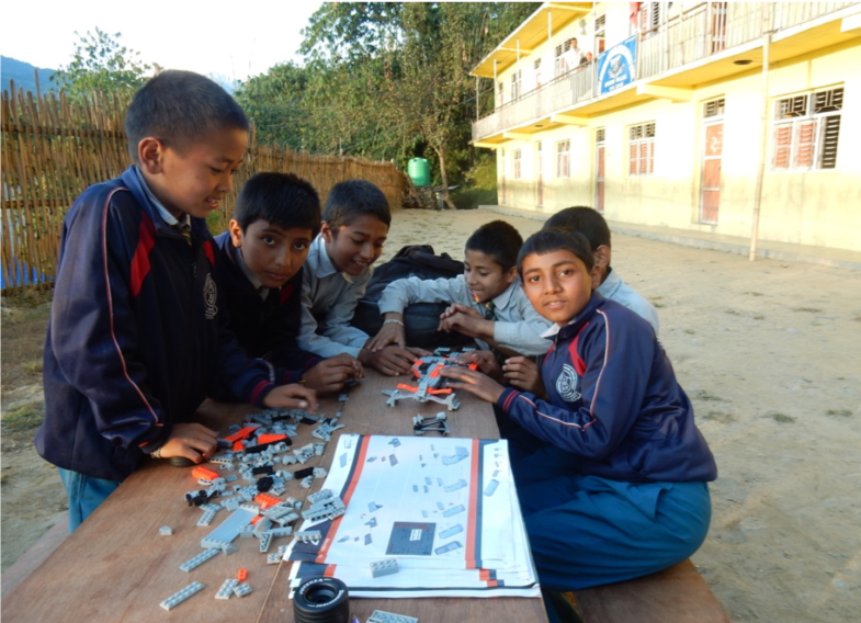 ChildrenInNepal_Legos